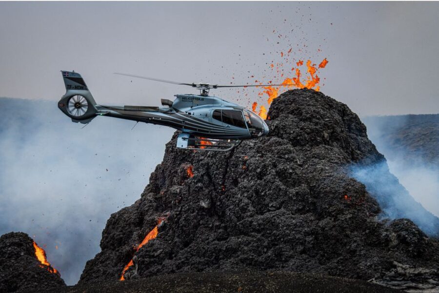 Reykjanes: Fagradalsfjall Eruption Helicopter Tour - The craters, lava, and smoke from above