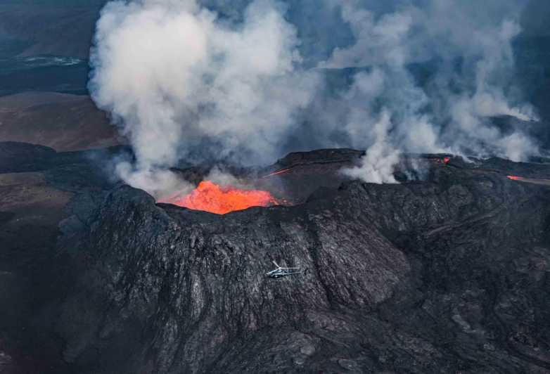 Reykjavik: 45-Minute Volcano Sightseeing Helicopter Tour - Key points to know before booking