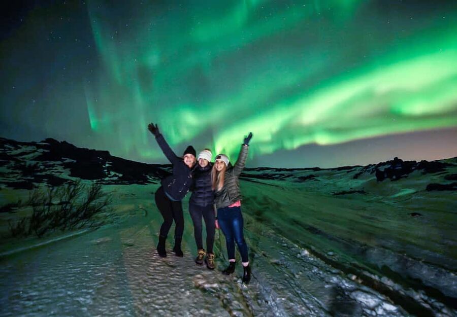 Reykjavik: Evening Lava Tunnel and Northern Lights Hunt - Raufarhólshellir gives the evening a dependable start
