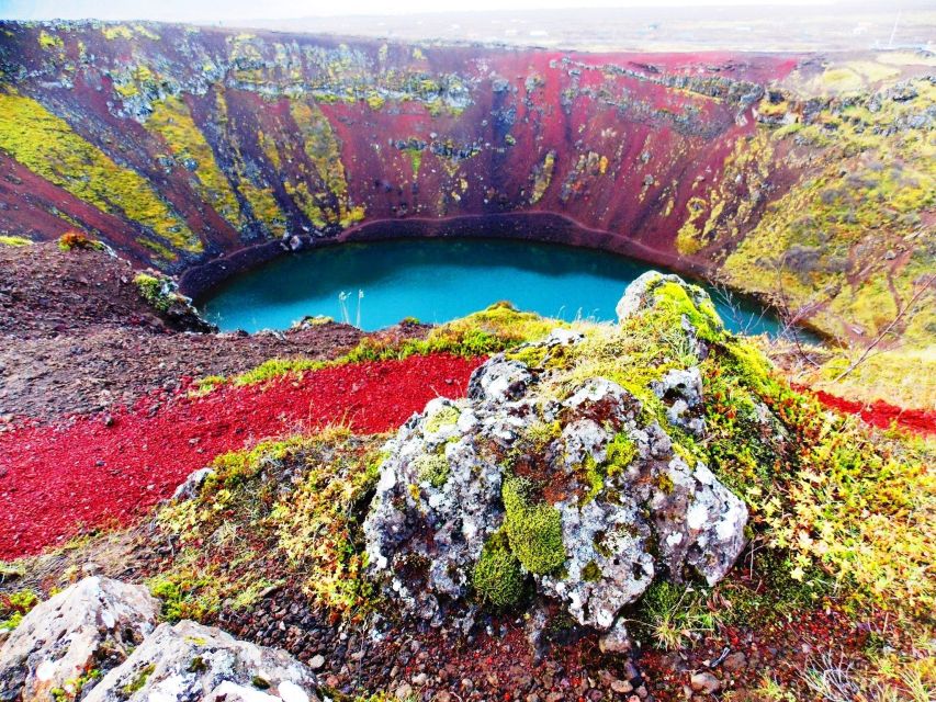 Reykjavik: Golden Circle, Tomato Farm and Kerið Crater Tour - Geysir and the Strokkur eruption