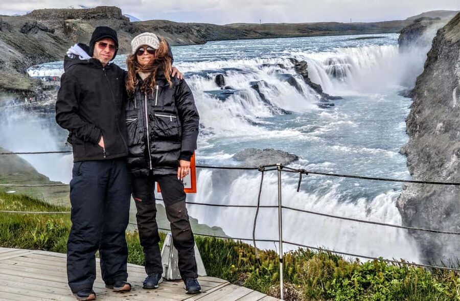 Reykjavík: Private Golden Circle Tour with Kerid Crater - Brúarfoss adds a quieter blue-water stop