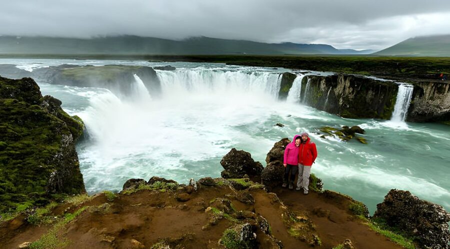 Reykjavík: Private Golden Circle Tour with Kerid Crater - Geysir puts Iceland’s heat on display