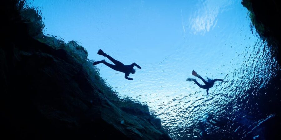 Reykjavik: Silfra Snorkeling & Lava Tunnel Adventure Combo - The break between the tunnel and Silfra