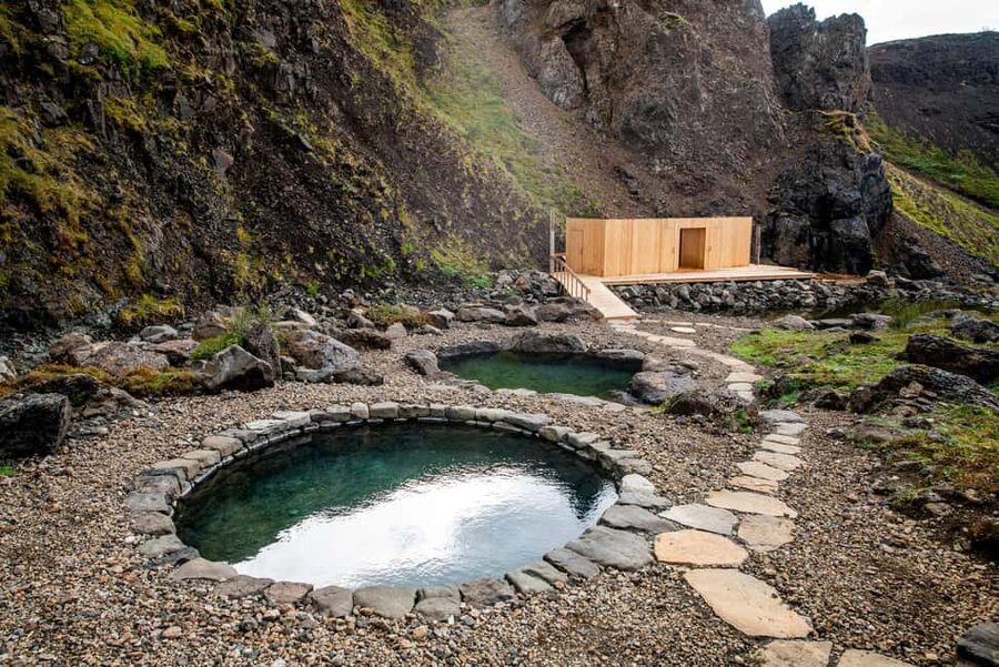 Reykjavik: Silver Circle + Ice Tunnel, Baths, or Lava Cave - Should You Book This Tour?