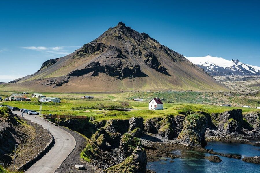 Reykjavik: Snæfellsnes Day Trip with Vatnshellir Lava Cave - Kirkjufell and the famous northern view