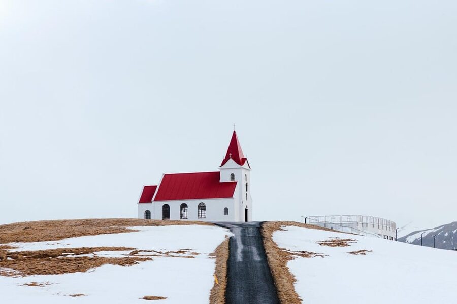 Reykjavik: Snæfellsnes Day Trip with Vatnshellir Lava Cave - Arnarstapi: cliffs, village history, and Bárður