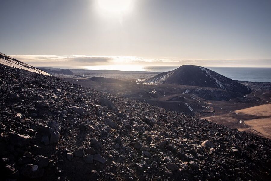 Reykjavík: Volcano Eruption Site and Reykjanes Hiking Tour - What to wear and carry for the hike