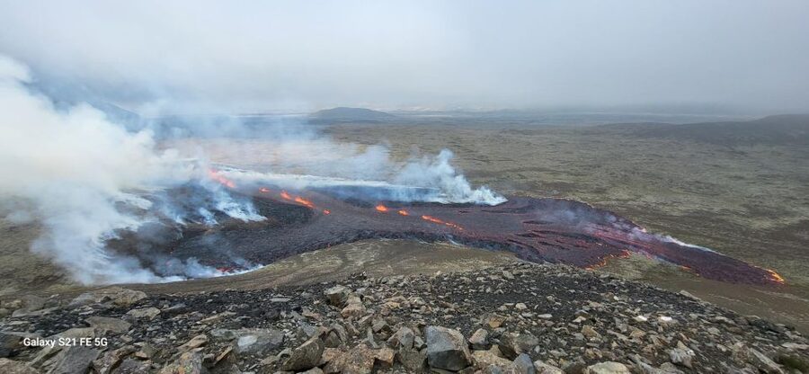 Reykjavík: Volcano Hike, Visit Grindavík and Blue Lagoon - Walking across the Fagradalsfjall lava fields