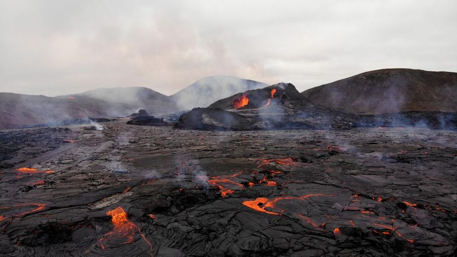 Reykjavík: Volcano Hike, Visit Grindavík and Blue Lagoon - Who should book this tour?