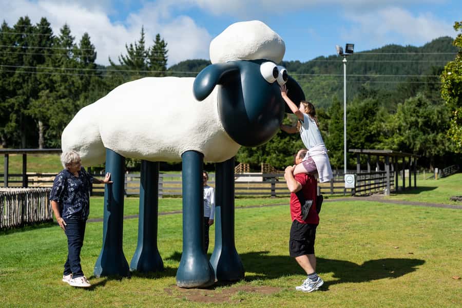 Rotorua: Authentic Kiwi Farm Experience at the Agrodome - The Farmyard Nursery and baby animals