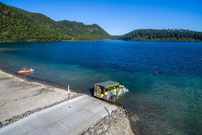 Rotorua Duck Boat Guided City and Lakes Tour - Comfort, sound, and group size