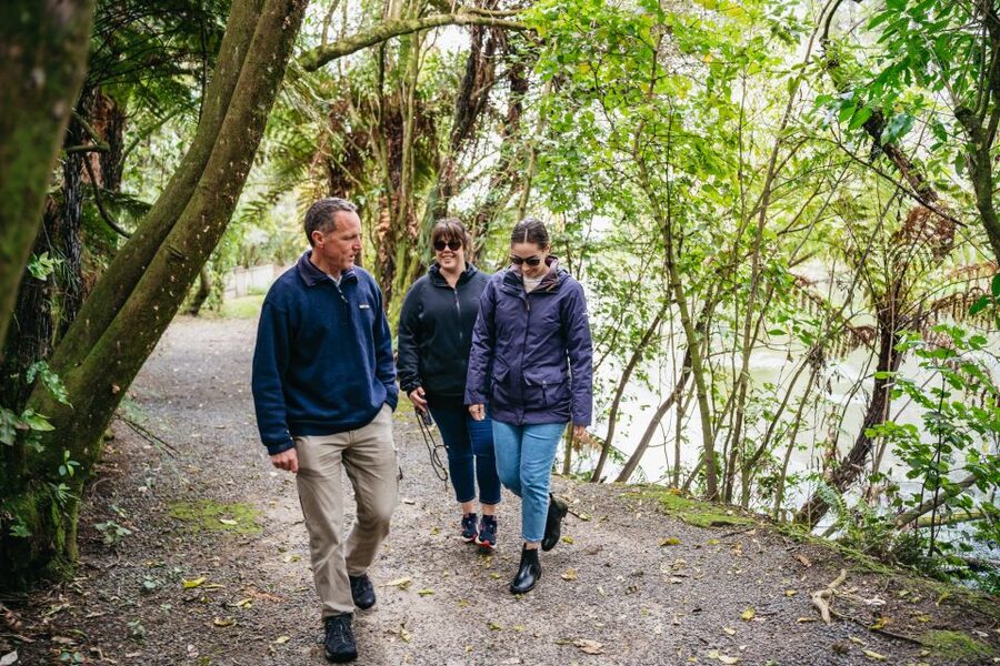 Rotorua: Explore The Lakes Half-Day Morning Tour - Who should book this tour?