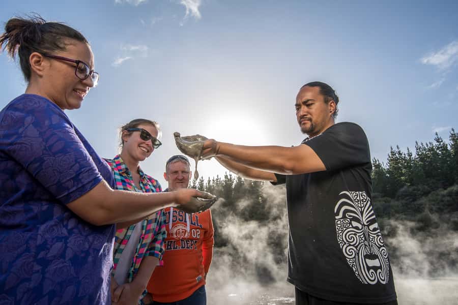 Rotorua: Hell's Gate Outdoor Mud Spa & Guided Walk - What to bring and what to leave behind