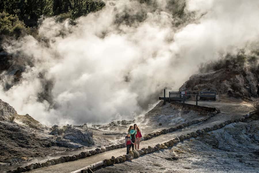 Rotorua: Hell's Gate Outdoor Mud Spa & Guided Walk - Arriving at Hell’s Gate, 15 minutes from Rotorua