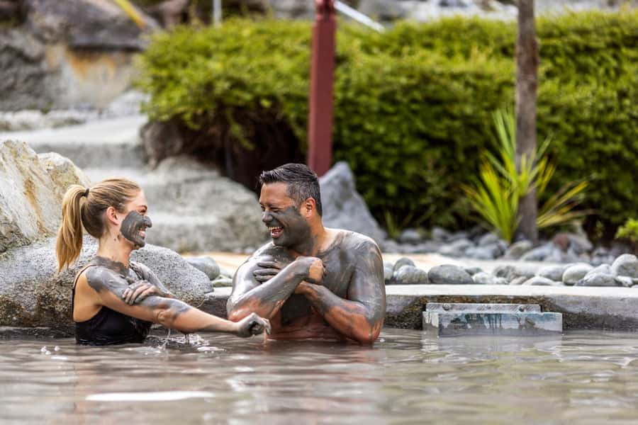 Rotorua: Hell's Gate Outdoor Mud Spa & Guided Walk - The mud bath: 20 minutes of warm, mineral-rich fun