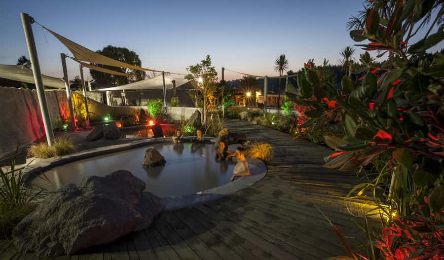 Rotorua: Hells Gate Outdoor Mud Bath & Spa Experience - What to bring, rent, and protect