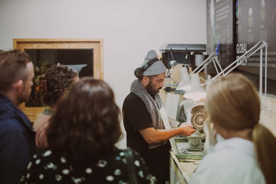 Rotorua: Jade Carving Experience at a Local Studio - Watching raw stone become a finished piece