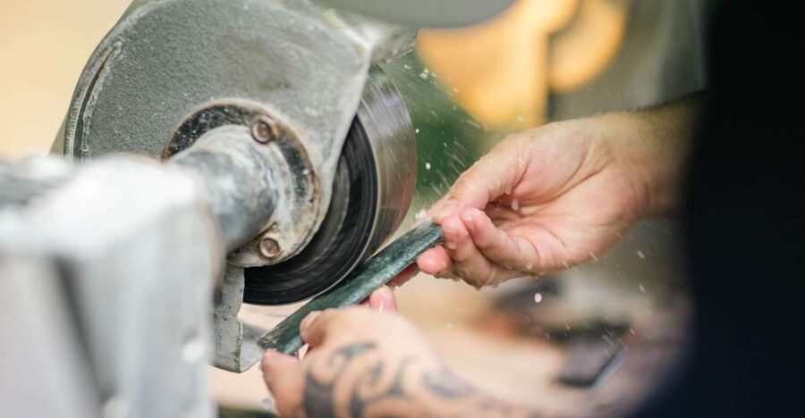 Rotorua: Jade Carving Experience at a Local Studio - Choosing your own jade necklace