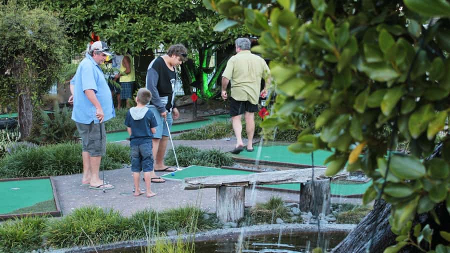 Rotorua: Mini Golf Experience - What the 18-hole route feels like