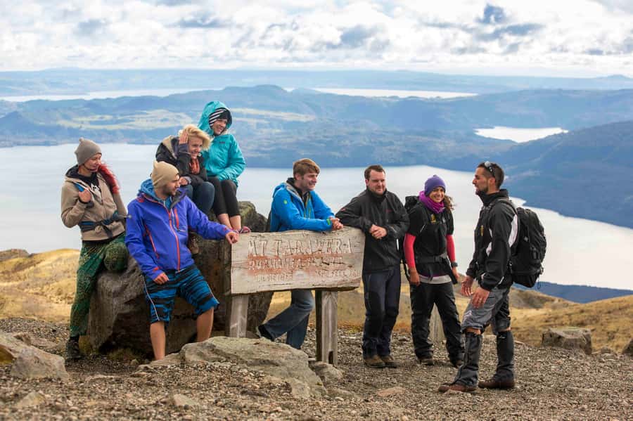 Rotorua: Mount Tarawera Volcanic Crater Half-Day Guided Walk - Returning down the mountain
