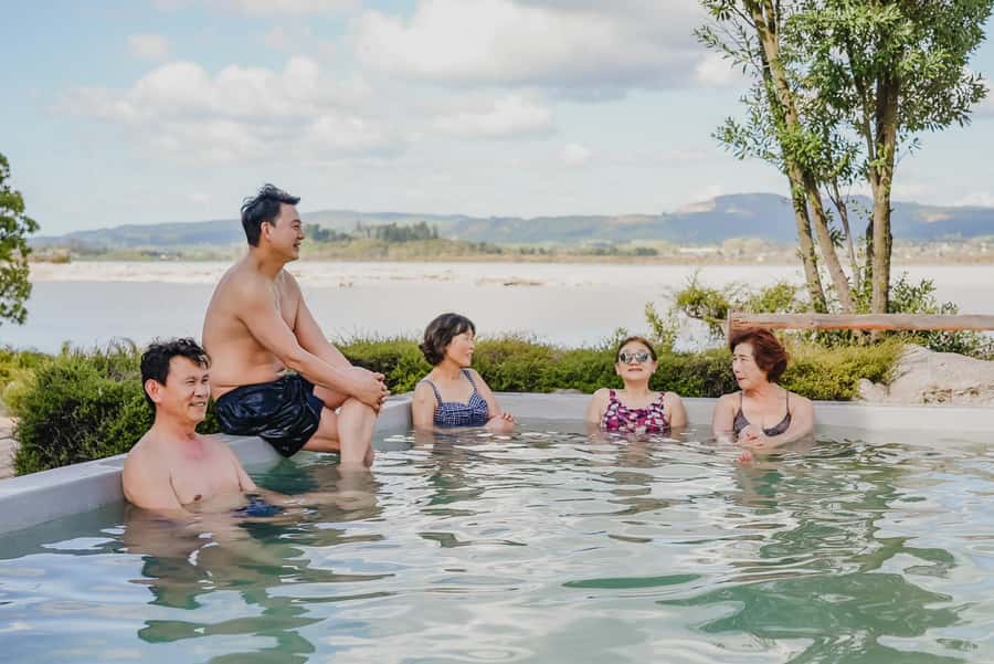 Rotorua: Polynesian Spa Pavilion Hot Pool Bathing (12+ yrs) - How long to stay and how to pace the heat
