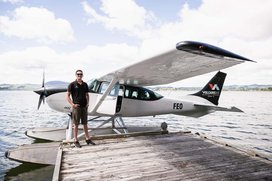 Rotorua: Scenic Flight over Mt Tarawera & Waimangu Valley - Mokoia Island and Rotorua’s connected lakes
