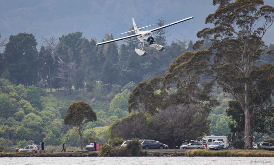 Rotorua: Scenic Flight over Mt Tarawera & Waimangu Valley - Returning over Whakarewarewa and Pohutu Geyser