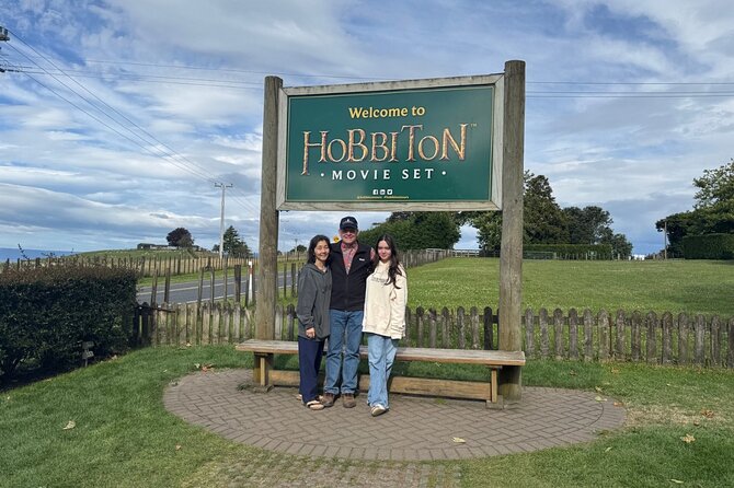 Rotorua Small-Group Day Tour from Auckland - Seeing Rotorua beyond Te Puia