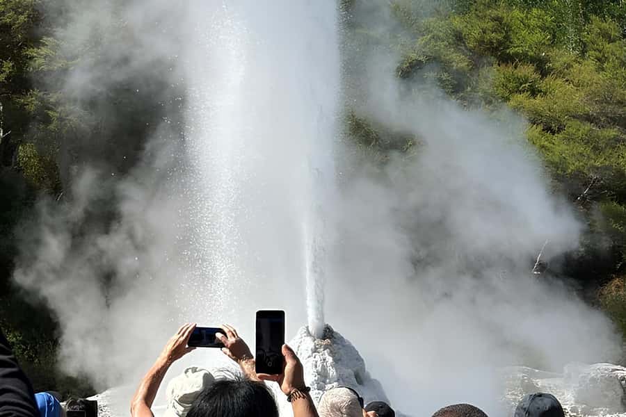 Rotorua & Taupo DayTour Waiotapu & Huka Falls from Auckland - Why this day trip covers so much of New Zealand