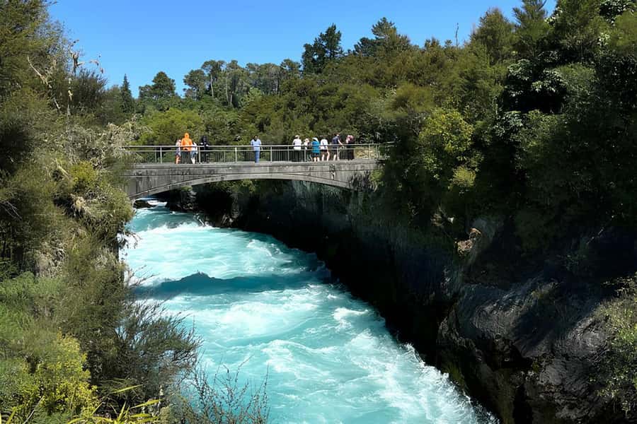 Rotorua & Taupo DayTour Waiotapu & Huka Falls from Auckland - Is $448 a fair price?