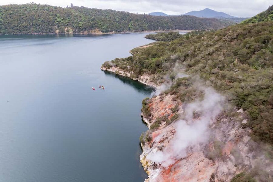 Rotorua: Waimangu Valley Walk and Steaming Cliffs Kayak Tour - Weather, clothing, and comfort