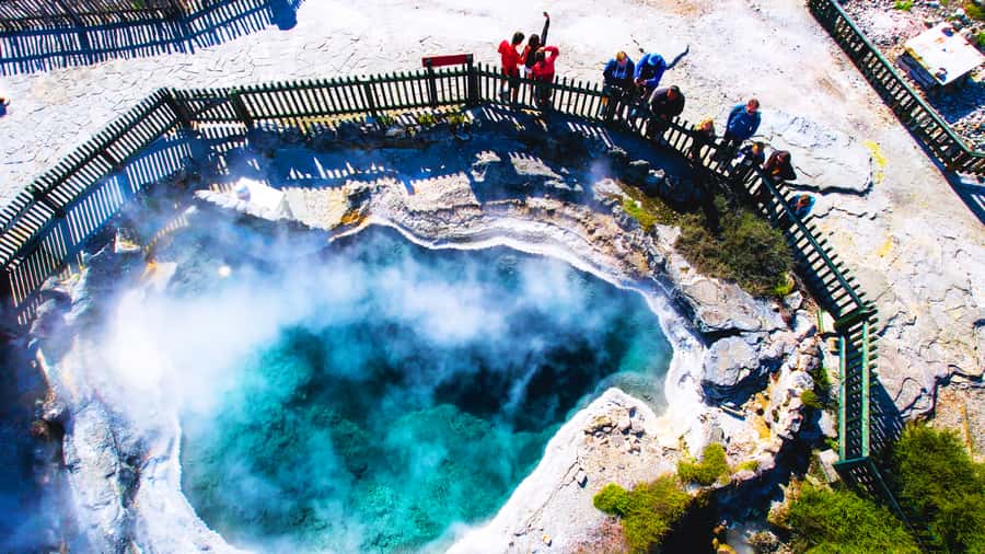 Rotorua: Whakarewarewa Village Guided Tour - The sweet corn cooked in a mineral pool