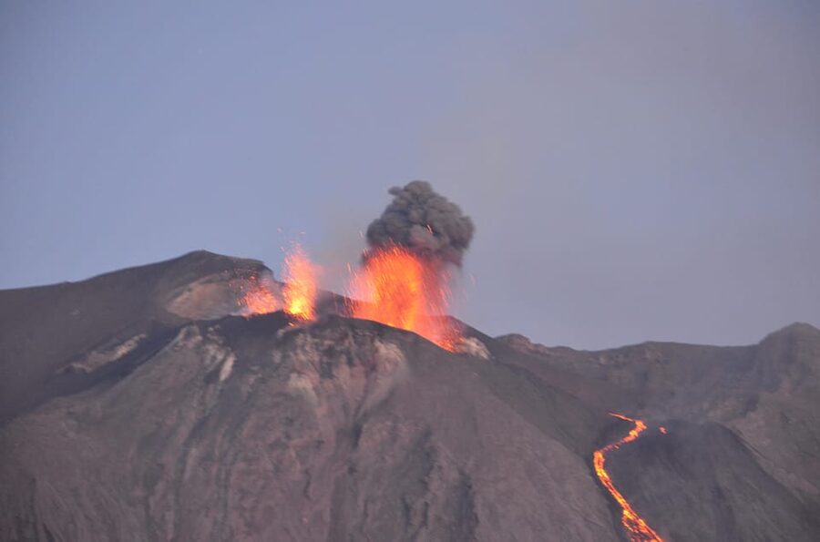 Salina Panarea Stromboli by night - Who will enjoy this excursion
