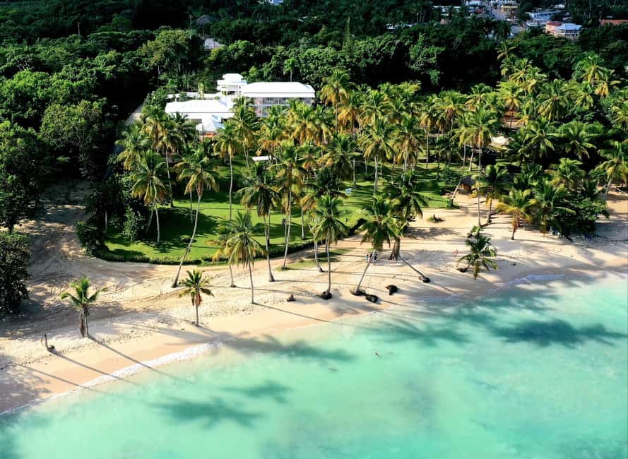 Samana: Fronton & Madame Beach tour Las Galeras - Lunch and the final swim at Playita
