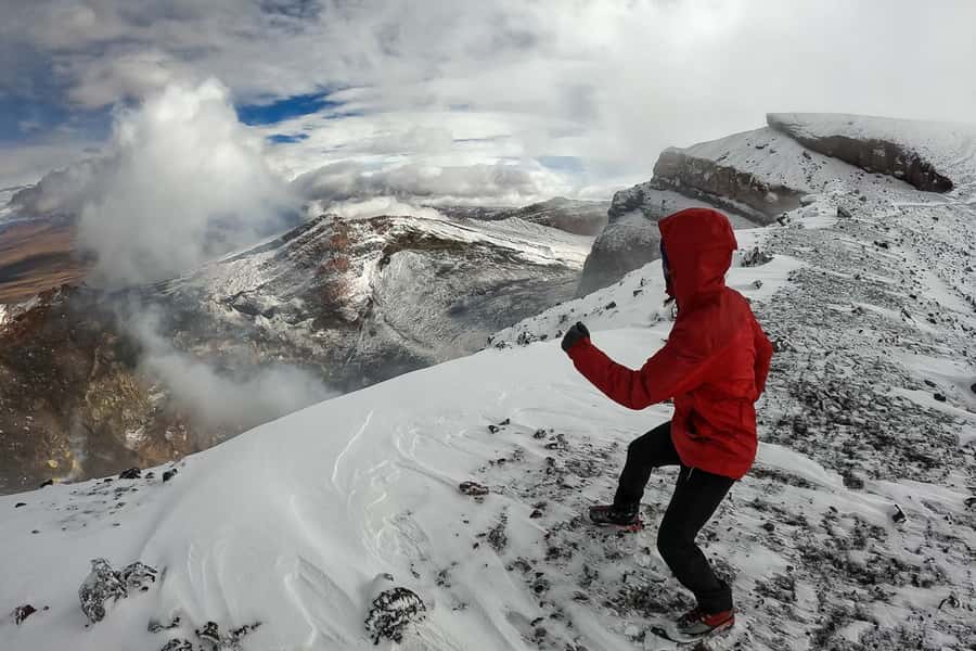 San Pedro de Atacama: Láscar Volcano Summit Hiking Day Trip - Key points to know before booking