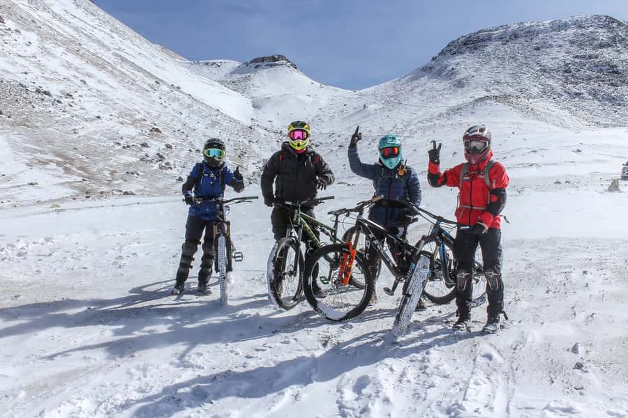 San Pedro de Atacama: Volcano Downhill Bike Tour - The guides make the high altitude manageable