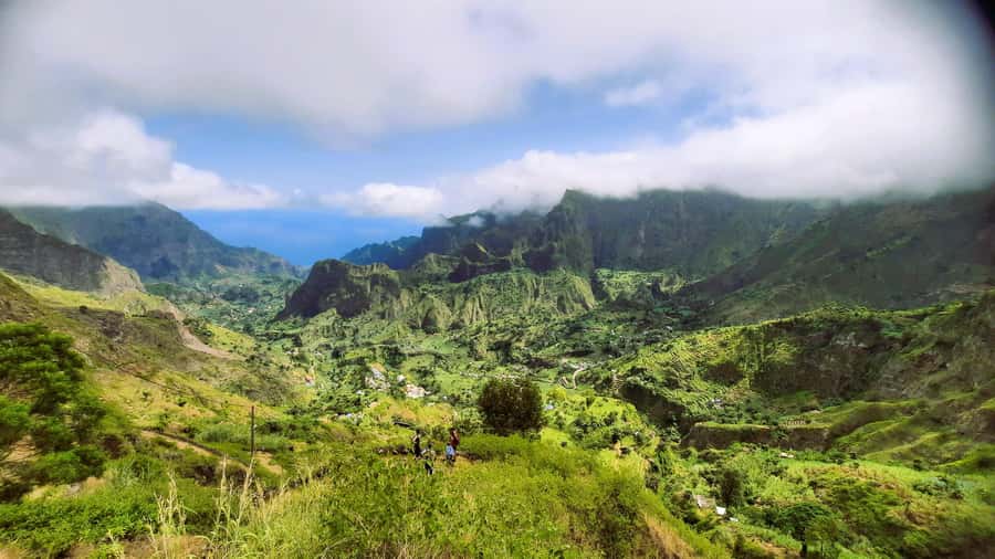 Santo Antão: Hiking Cova Volcano Crater to Ribeira Paúl - Safety, weather, and the right level of fitness