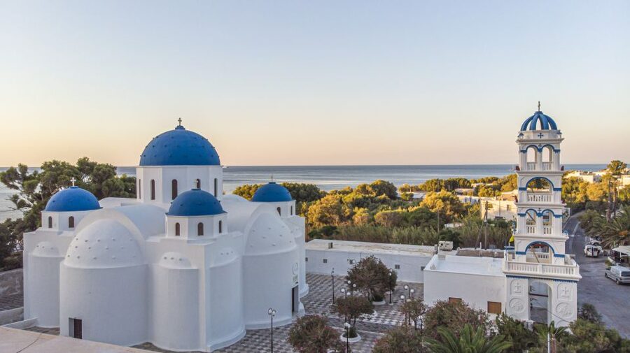 Santorini 2-Day Combo: Volcano Boat Cruise & Island Bus Tour - Perissa Beach and the black-sand coast