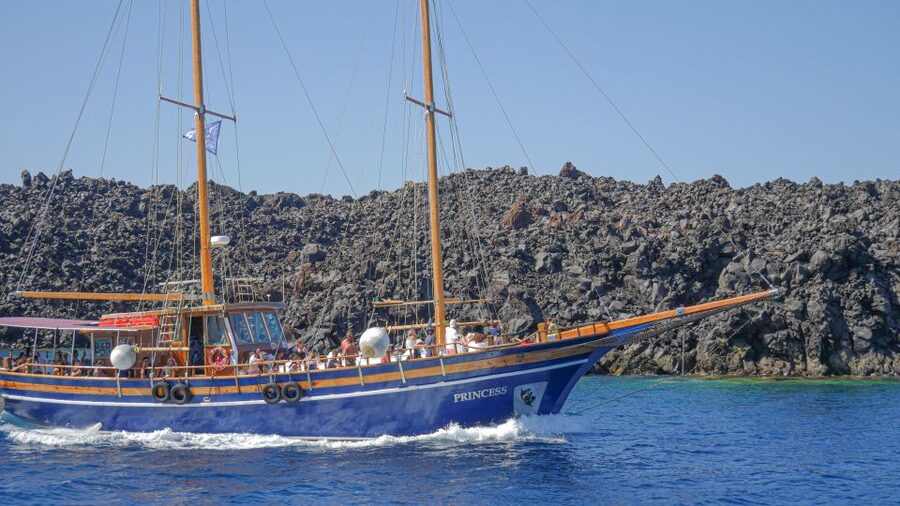 Santorini 2-Day Combo: Volcano Boat Cruise & Island Bus Tour - Day one: Nea Kameni and the volcanic caldera