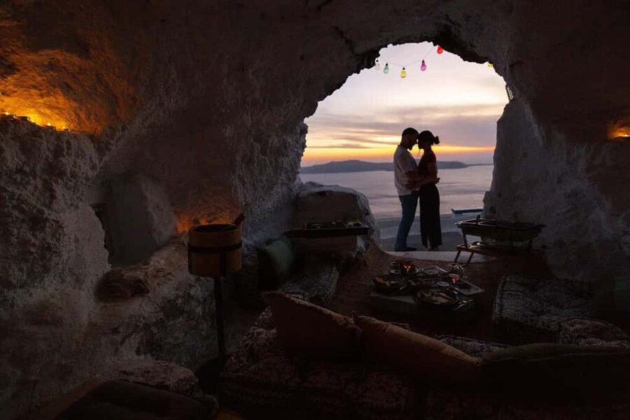 Santorini: Caldera Cave Hike and Dinner - A private dinner far from Santorini’s crowded viewpoints