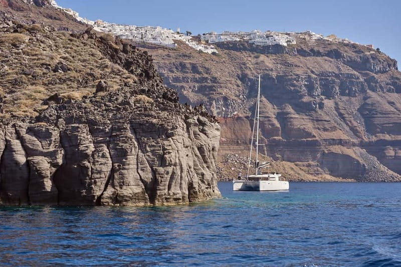Santorini: Caldera Classic Catamaran Cruise w/ Meal & Drinks - The Greek barbecue is a real part of the experience