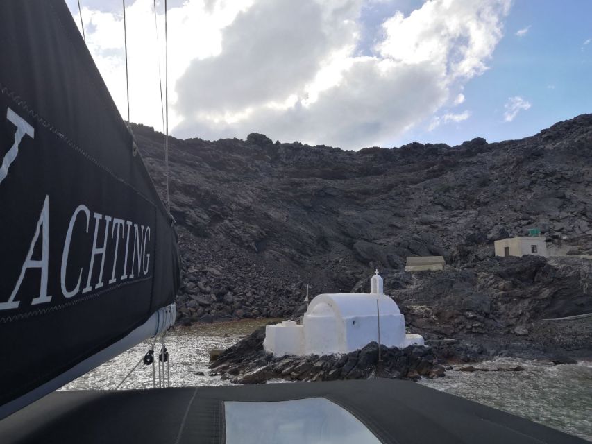 Santorini Caldera: Panorama Winter Cruise - Why winter makes this cruise different