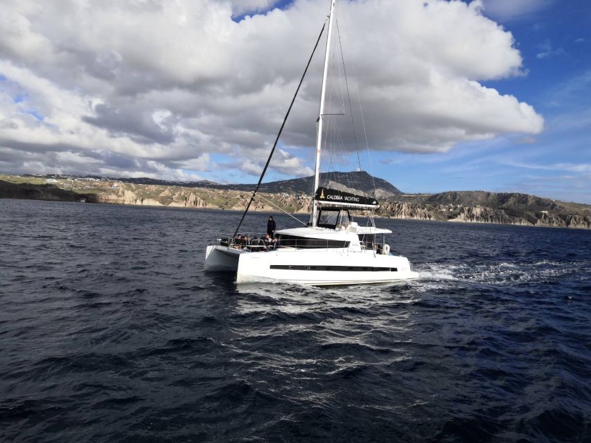 Santorini Caldera: Panorama Winter Cruise - The volcano and hot springs