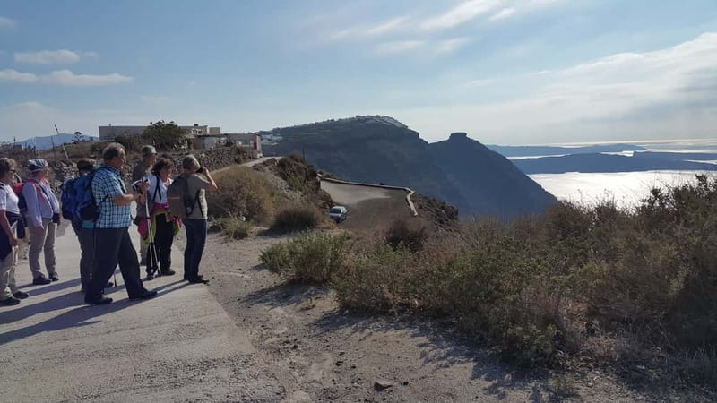 Santorini: Fira to Oia Caldera Hike with Guide - What the guide adds to the scenery