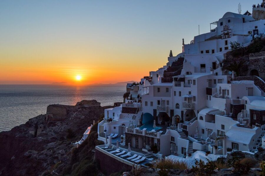Santorini Island Bus Tour and Caldera Sunset Cruise - Timing, pickup, and what to pack