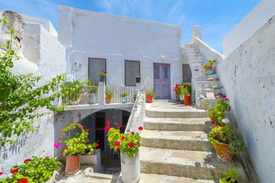 Santorini Island Bus Tour and Caldera Sunset Cruise - A full Santorini day for people short on time