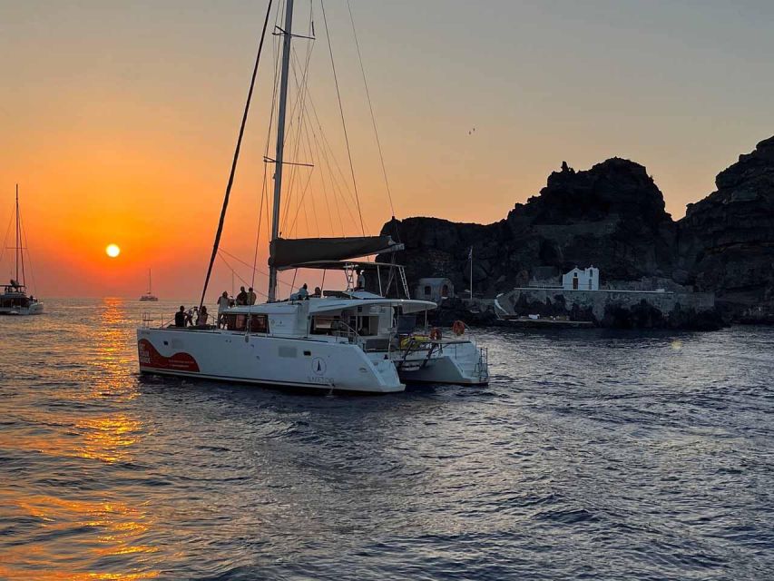 Santorini: Luxury Caldera Cruise with Full Greek Meal - The sunset sailing option