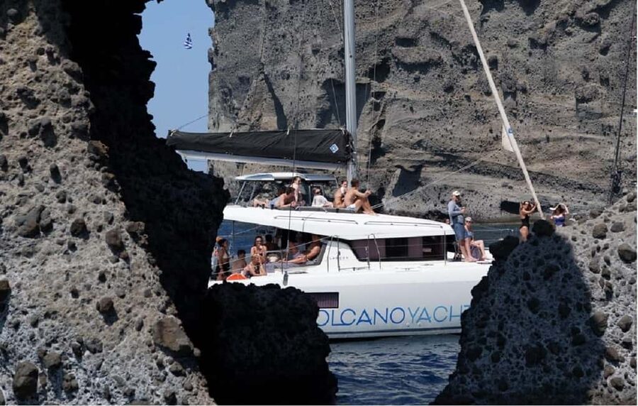 Santorini: Luxury Caldera Cruise With Meal & Drinks - Crew service and the feel of the boat
