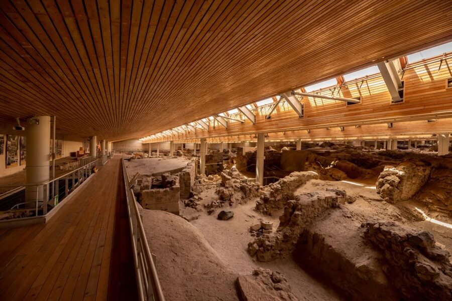 Santorini: Mythical Day Trip to Akrotiri with Volcano Cruise - Who will get the most from this tour