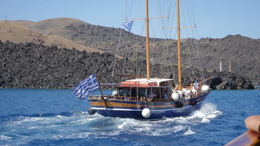 Santorini Port: 3 Hour Cruise to Volcano and Hot Springs - Practical packing advice for this exact trip